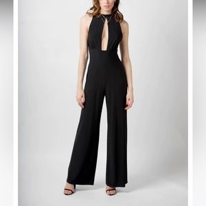 Wide Leg Keyhole Front Fleabag Jumpsuit in Black